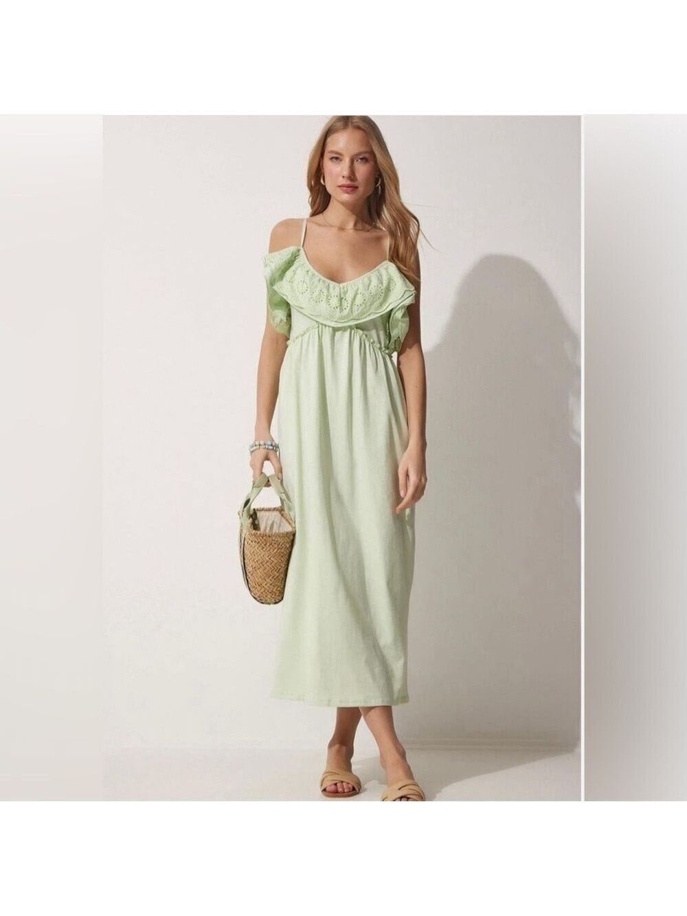 *NWT* Zara Eyelet Empire Waist Maxi Dress in Lime Green. Size S